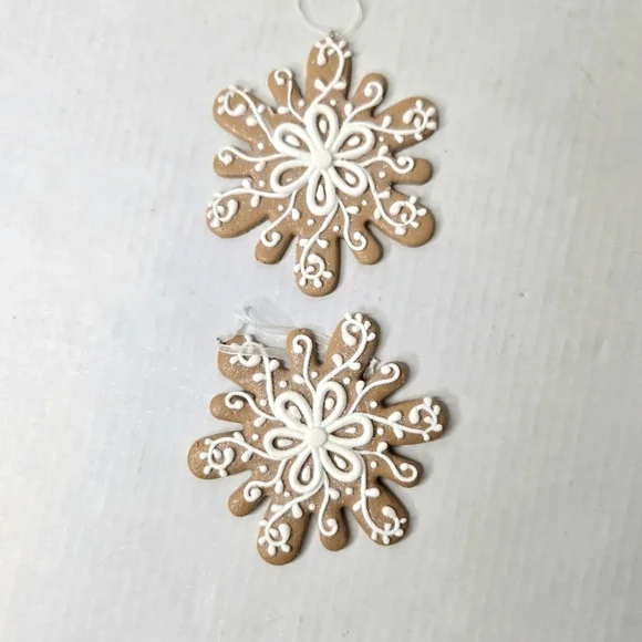 Auld Home Designs, gingerbread style, Set of 8, large Christmas ornaments. - Picture 10 of 11